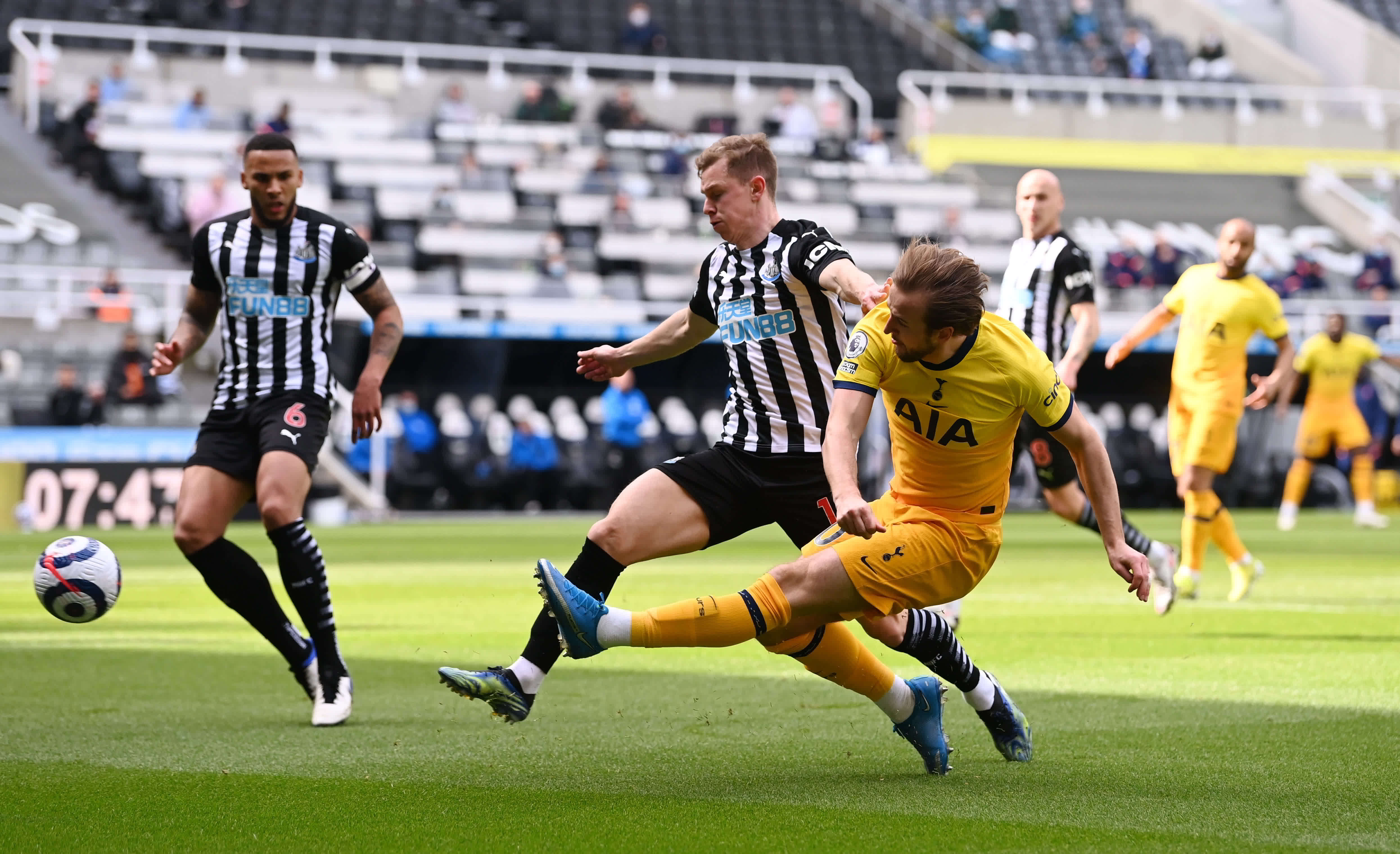 逆境重重的 逆境重重的